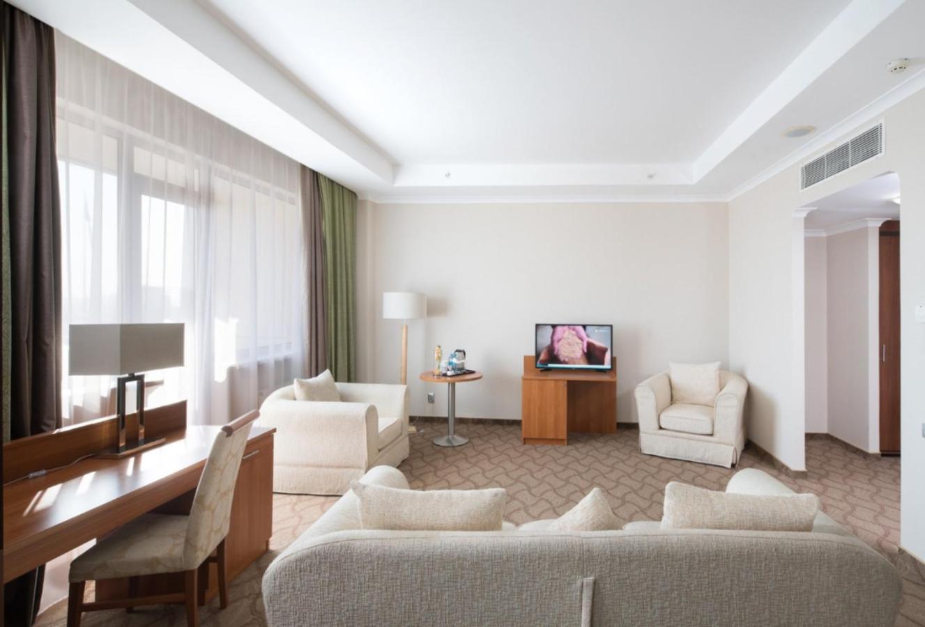 אסטנה Hotel Duman מראה חיצוני תמונה