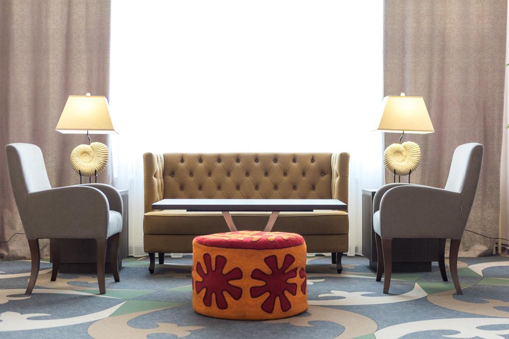 אסטנה Hotel Duman מראה חיצוני תמונה