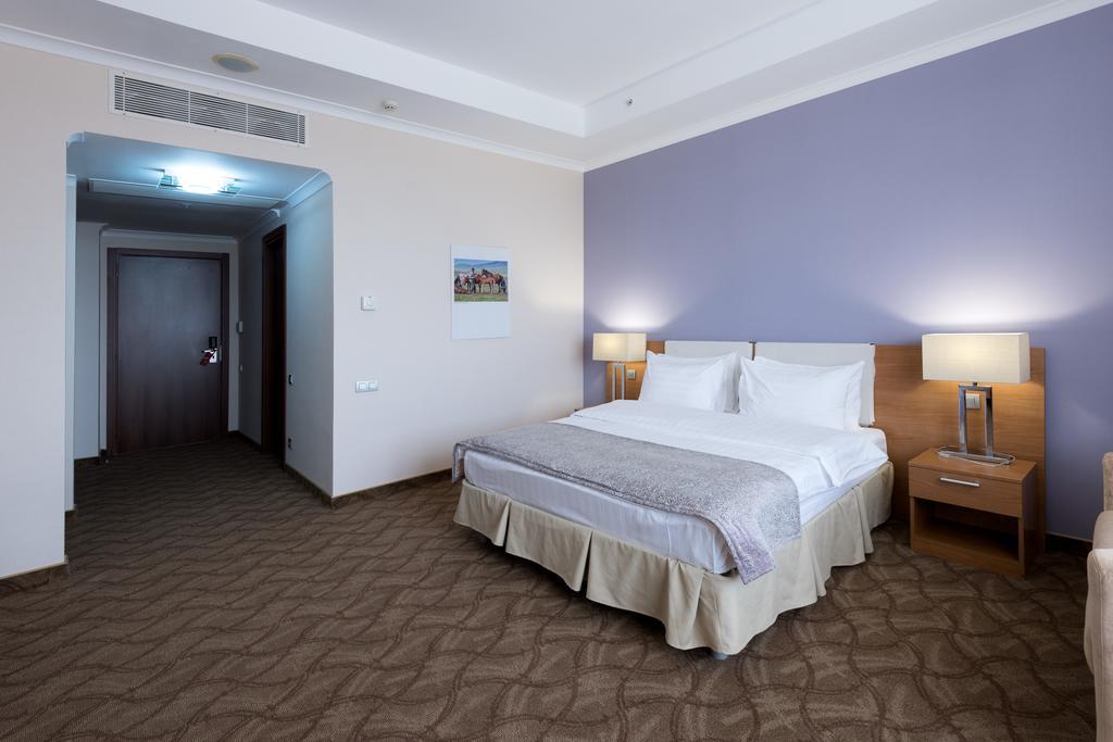 אסטנה Hotel Duman מראה חיצוני תמונה