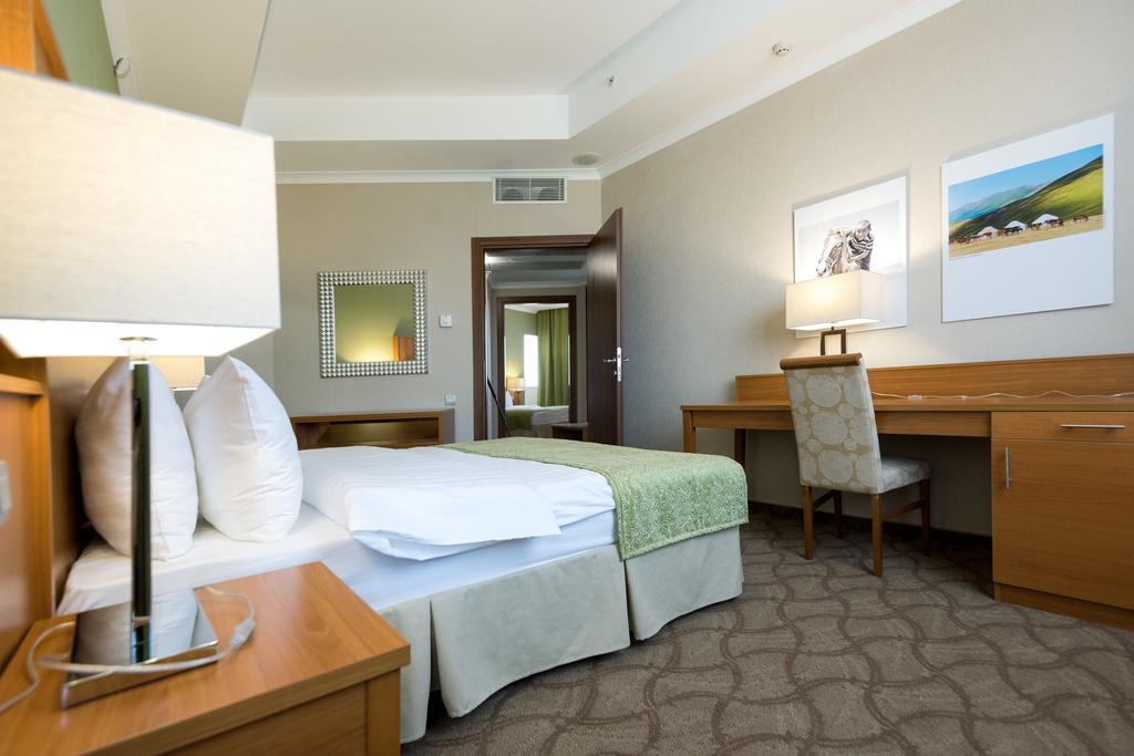 אסטנה Hotel Duman מראה חיצוני תמונה