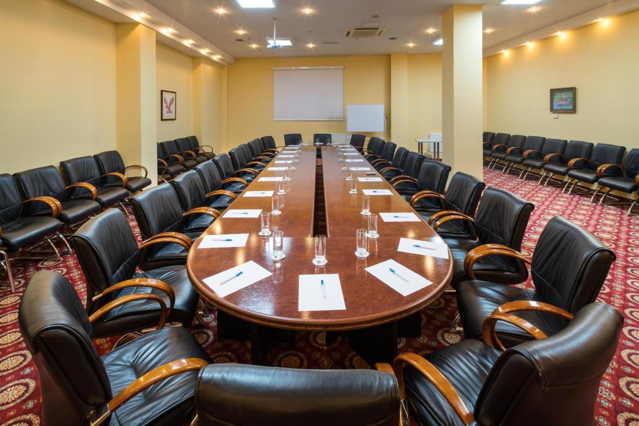 אסטנה Hotel Duman מראה חיצוני תמונה